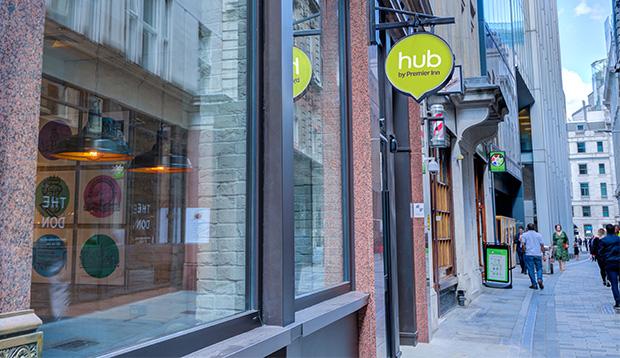 Hub Bank 3*